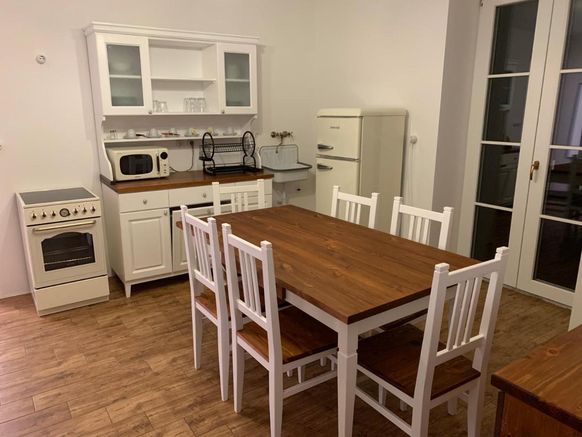 Szazesztendos Reveszhaz Apartman Szigetmonostor Exterior foto